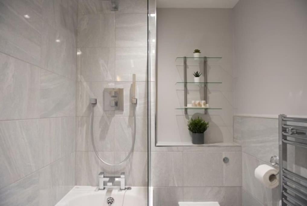 Beautiful, Spacious 1 Bed Flat Brentwood Exteriér fotografie